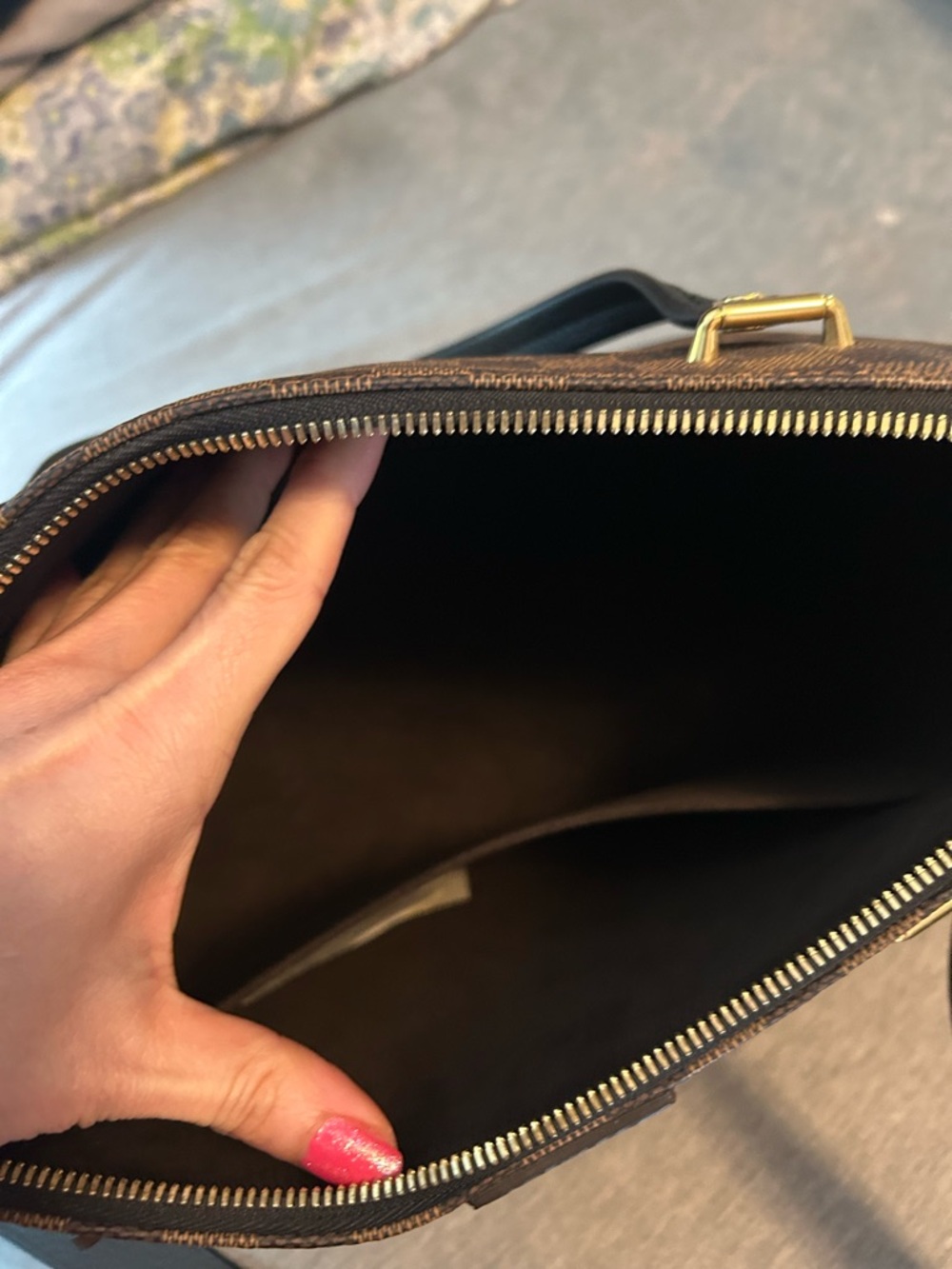 Louis Vuitton Brown Damier Ebene Canvas Tote with Gold Hardware - Picture 7 of 10